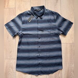 Travis Mathew Men’s Short Sleeve Button-Down Shirt in Navy Gray NEW SZ M Golf